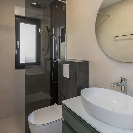 Blue Horizon Apartment *