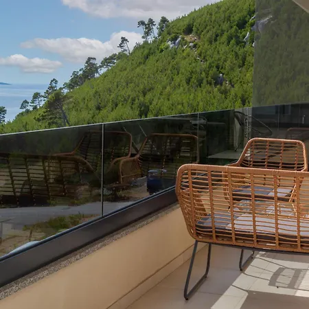 Blue Horizon Apartment