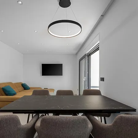 Blue Horizon * Makarska