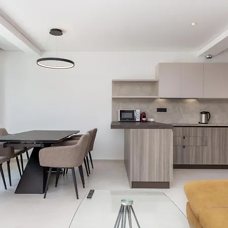 Blue Horizon מאקרסקה